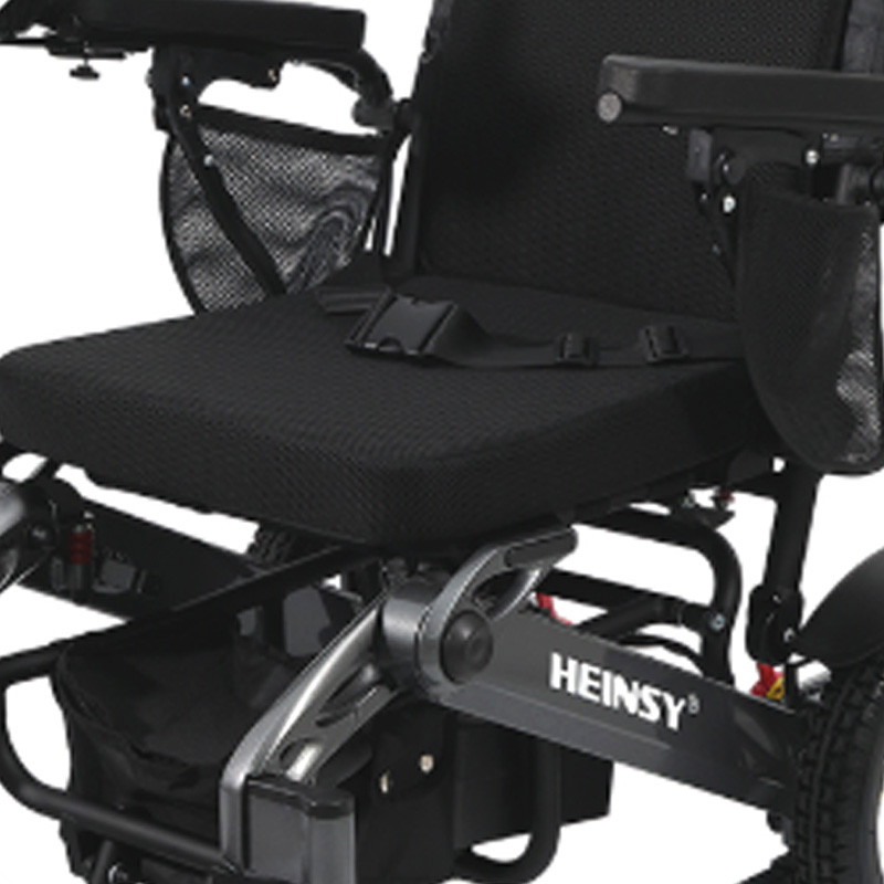 YL-9001 Ручная складная электрическая инвалидная коляска из алюминиевого сплава